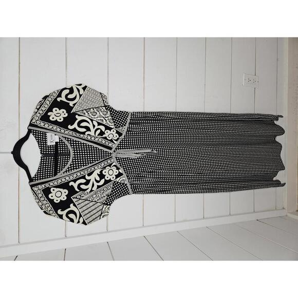 K Studio Dresses & Skirts - Vintage 90s K Studio Size 10 black & off white maxi dress. Modest.